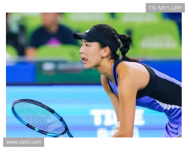 郑钦文三连胜横扫世界第一！王欣瑜草地爆发，中国德比悬念升级(1)